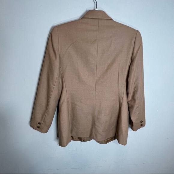Briggs lightweight camel wool button front blazer size 6p - Picture 2 of 12